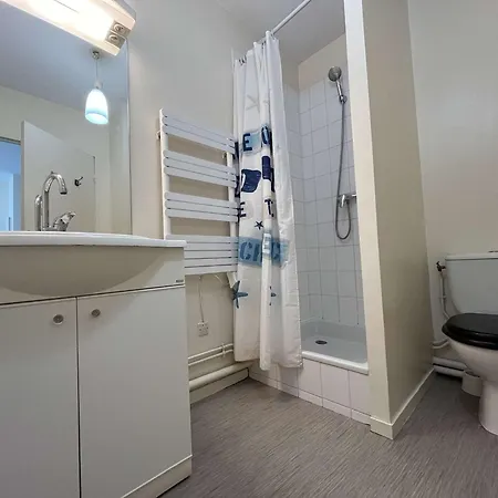 Chaleureux Avec Balcon Et Parking, A 2 Pas De La Et Du Port - - Fr-1-246-208 Apartment La Rochelle (Charente-Maritime)